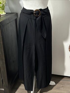 CeCe Black Gaucho Pants with Belt waist.